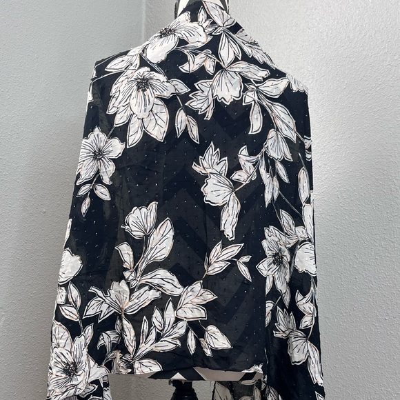 Isaac Mizrahi Live Floral Bloomcore Textured Boho Scarf Wrap Shawl - Picture 7 of 9